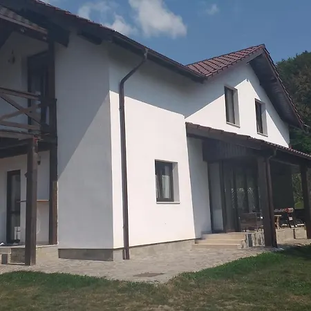 Pensiunea Eden Barasti